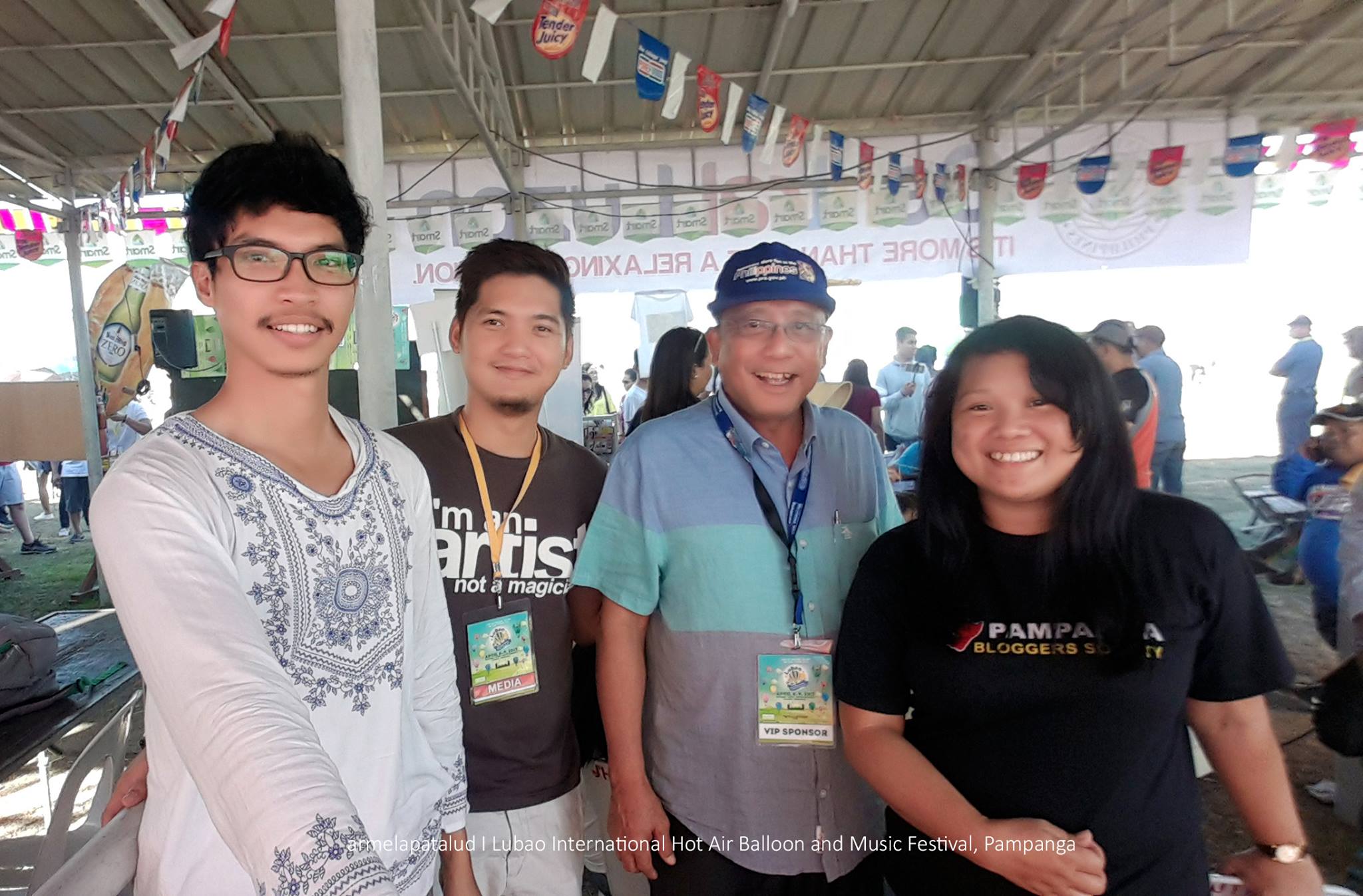 Dir Ronnie Tiotuico with Pampanga Bloggers Society.jpg